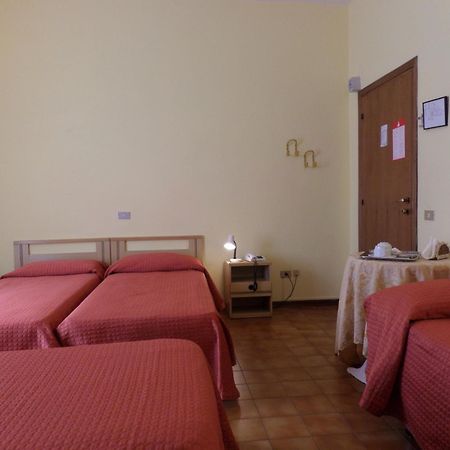 Hotel Delizia Genovese Montecatini Terme Buitenkant foto
