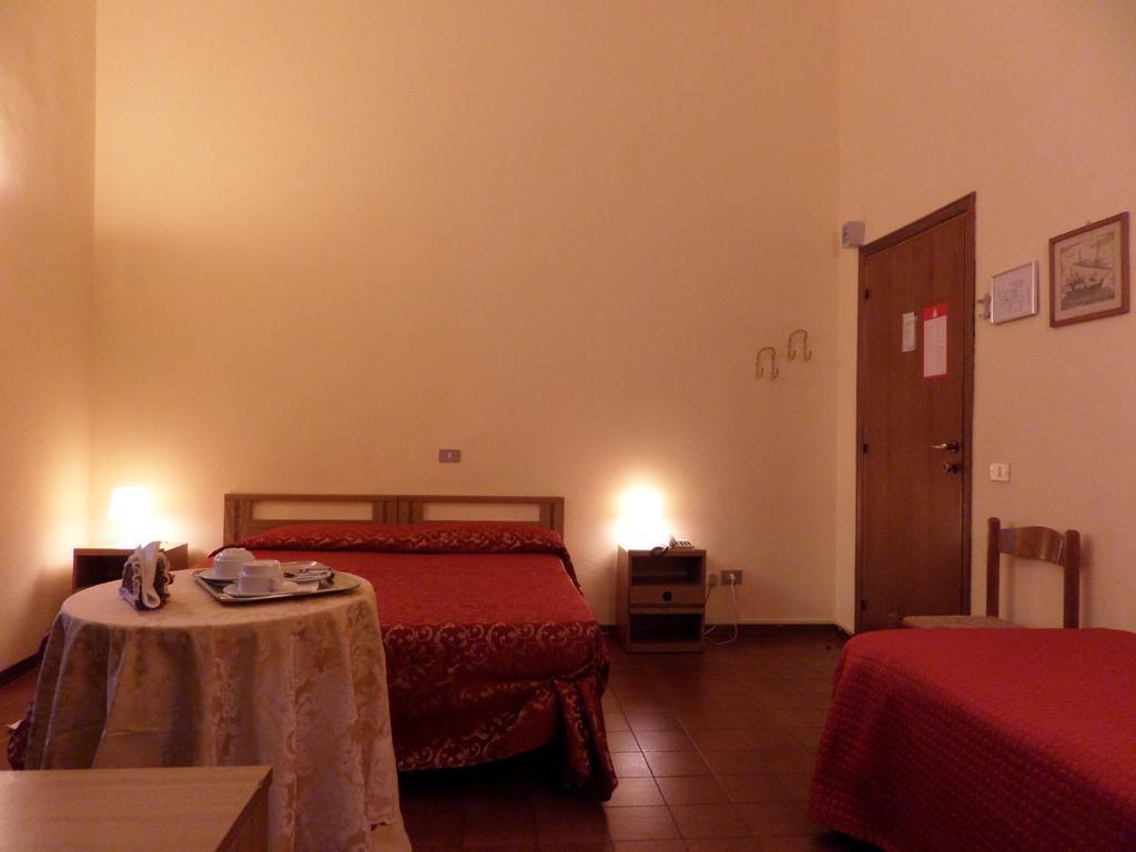 Hotel Delizia Genovese Montecatini Terme Kamer foto