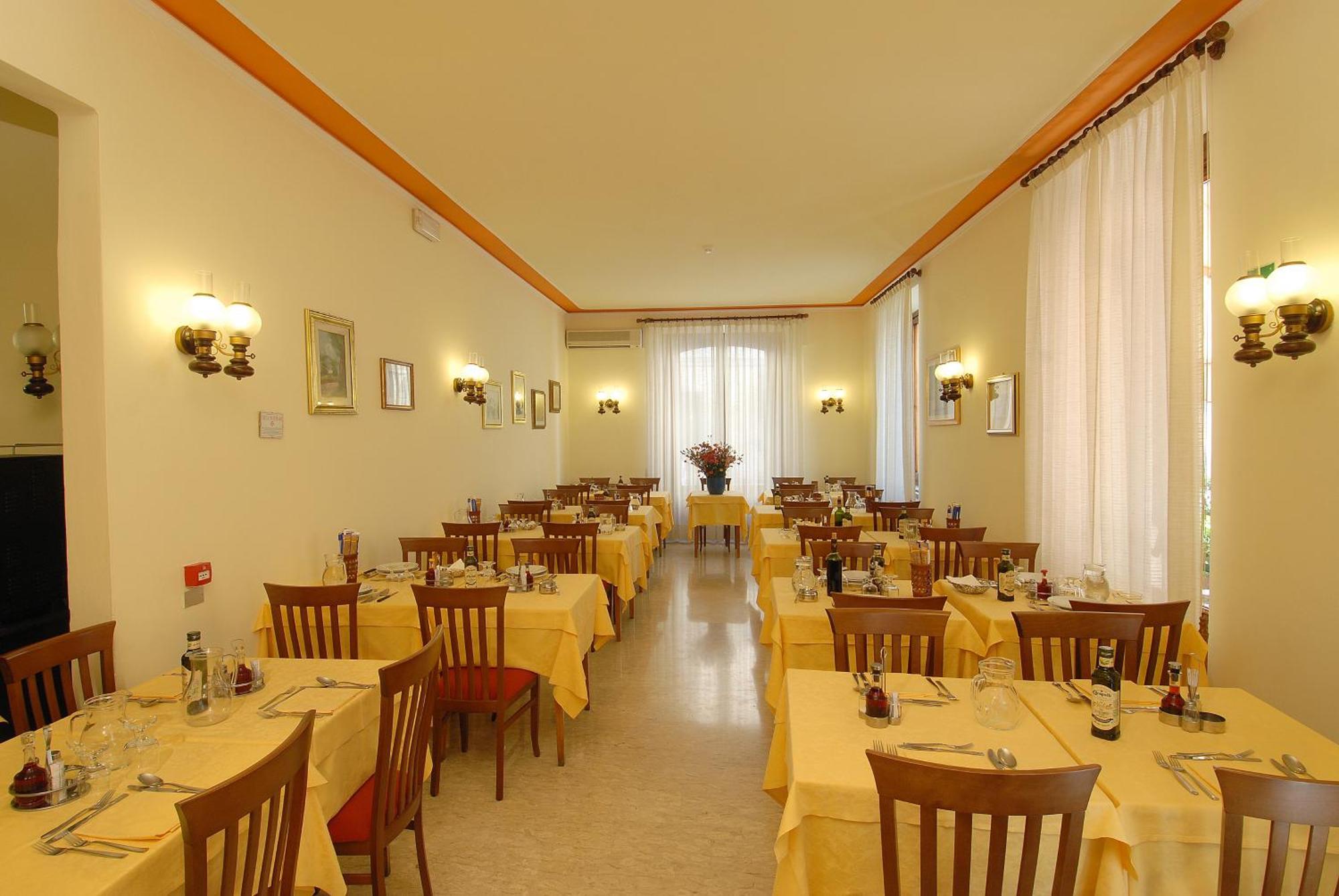 Hotel Delizia Genovese Montecatini Terme Buitenkant foto