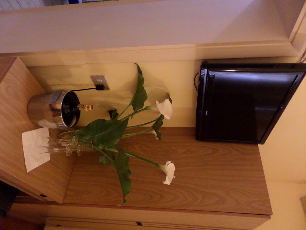 Hotel Delizia Genovese Montecatini Terme Kamer foto